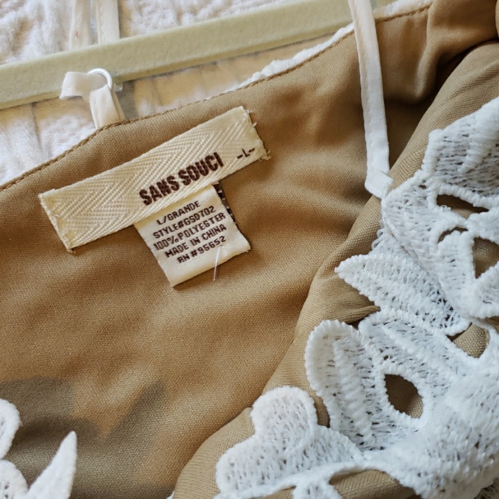 Beautiful spaghetti strap dress from Charlotte Rou - Picture 6 of 7